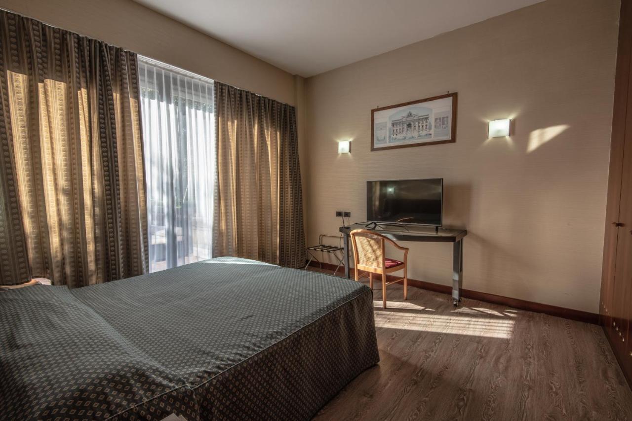Hotel Petra Рим Экстерьер фото