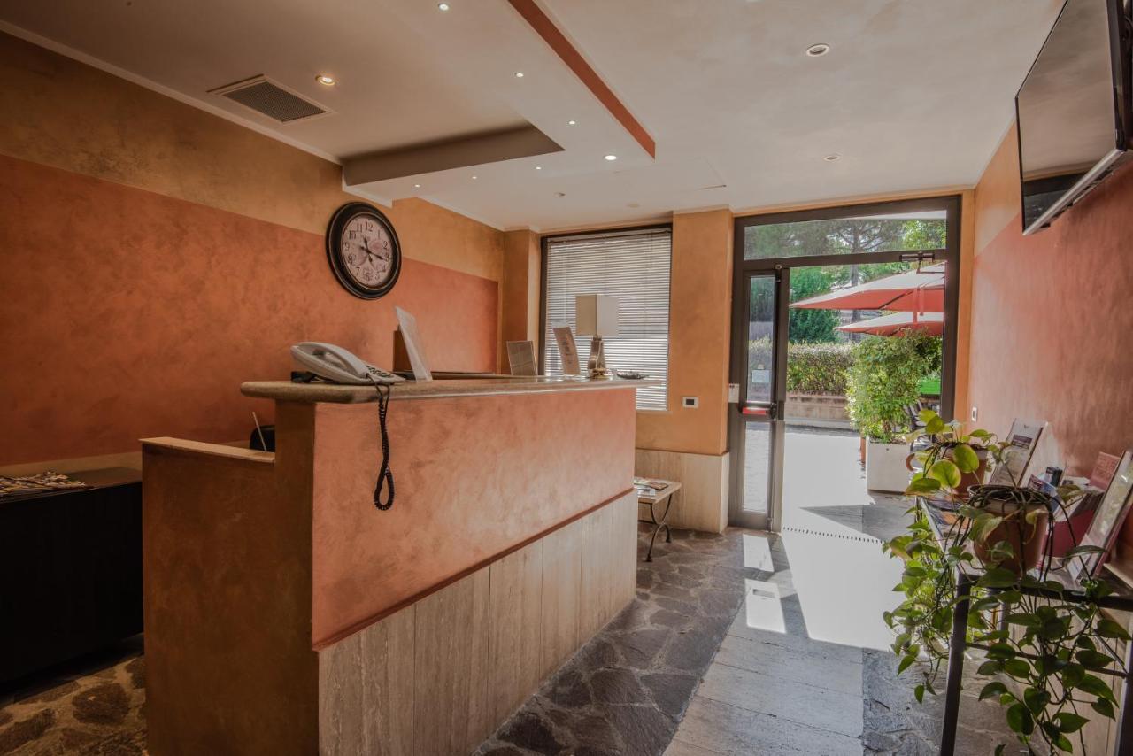 Hotel Petra Рим Экстерьер фото
