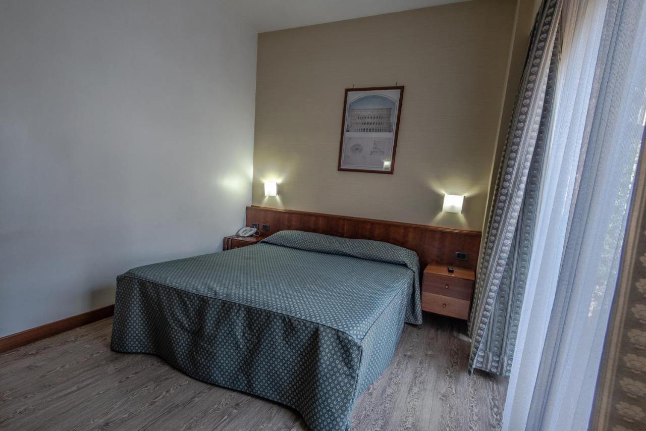 Hotel Petra Рим Экстерьер фото
