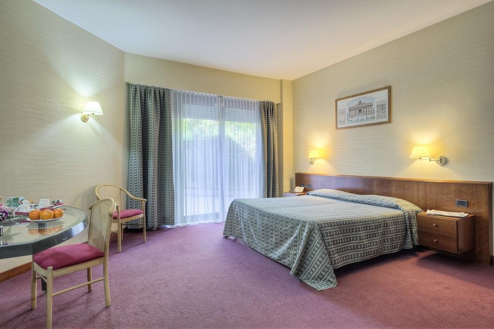 Hotel Petra Рим Экстерьер фото
